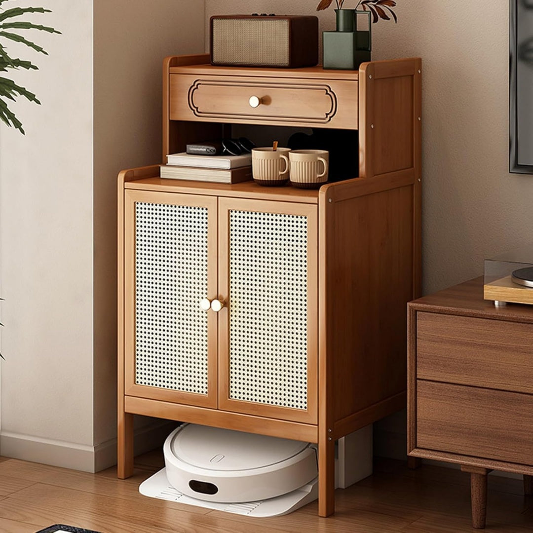 Meuble de rangement alliant des elements en bois et l'organisation des objets
