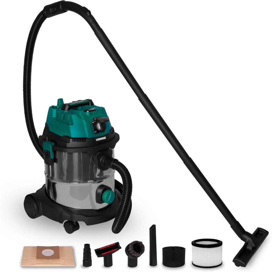 Aspirateur mixte associant une filtration des particules fines et la collecte de l'eau et des poussieres
